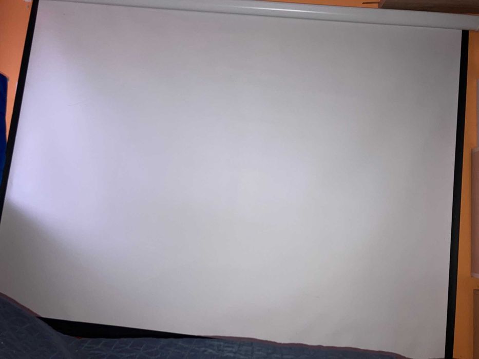 Стенен прожекционен екран – 207x160 см