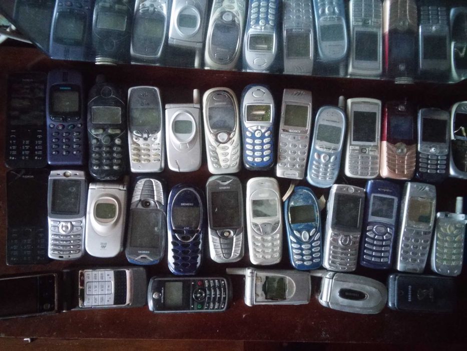 На запчасти не рабочие сотовые телефоны.Цена за 1 штуку окончательная