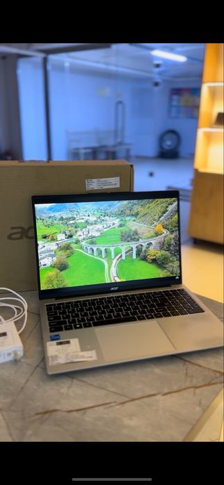 Ноутбук Acer в отличном состояний