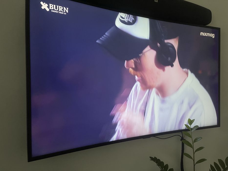 Televizor curbat Smart Samsung UHD 4k 49RU7302