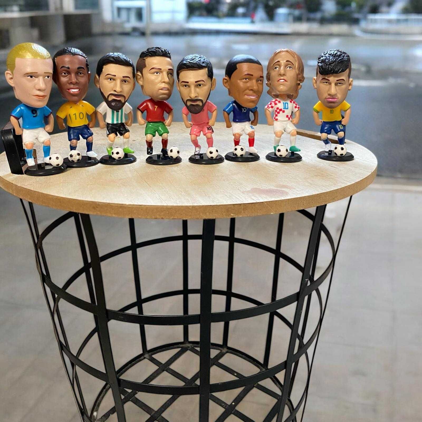 Поп фигурки на футболисти