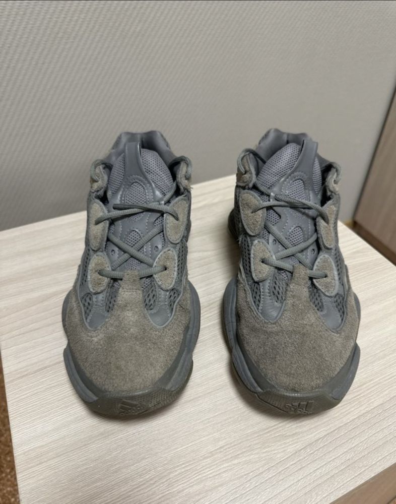 Кроссовки Yeezy Boost 500