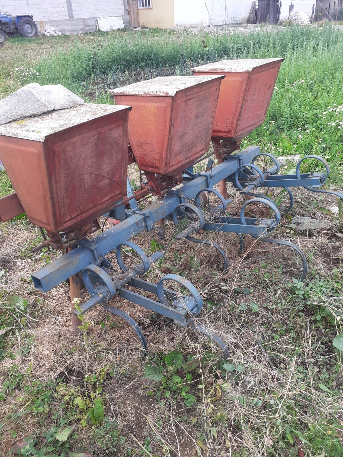 Tractor,freza,plug,prasuitoare,remorca,basculabila,cupa tirant