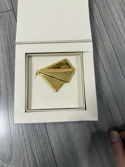 Cravata si batista portelan