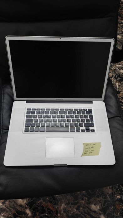 Dezmembrez Macbook pro A1286 si A1297
