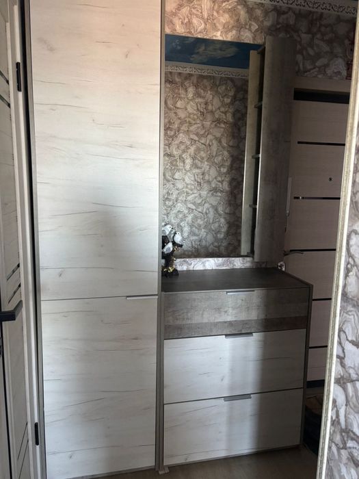 Продам прихожую