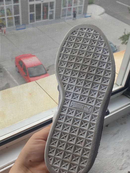Adidasi  Puma noi 37