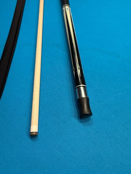 Vând tac biliard Predator