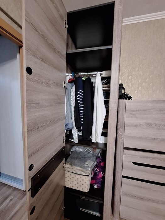 Продам срочно шкафы