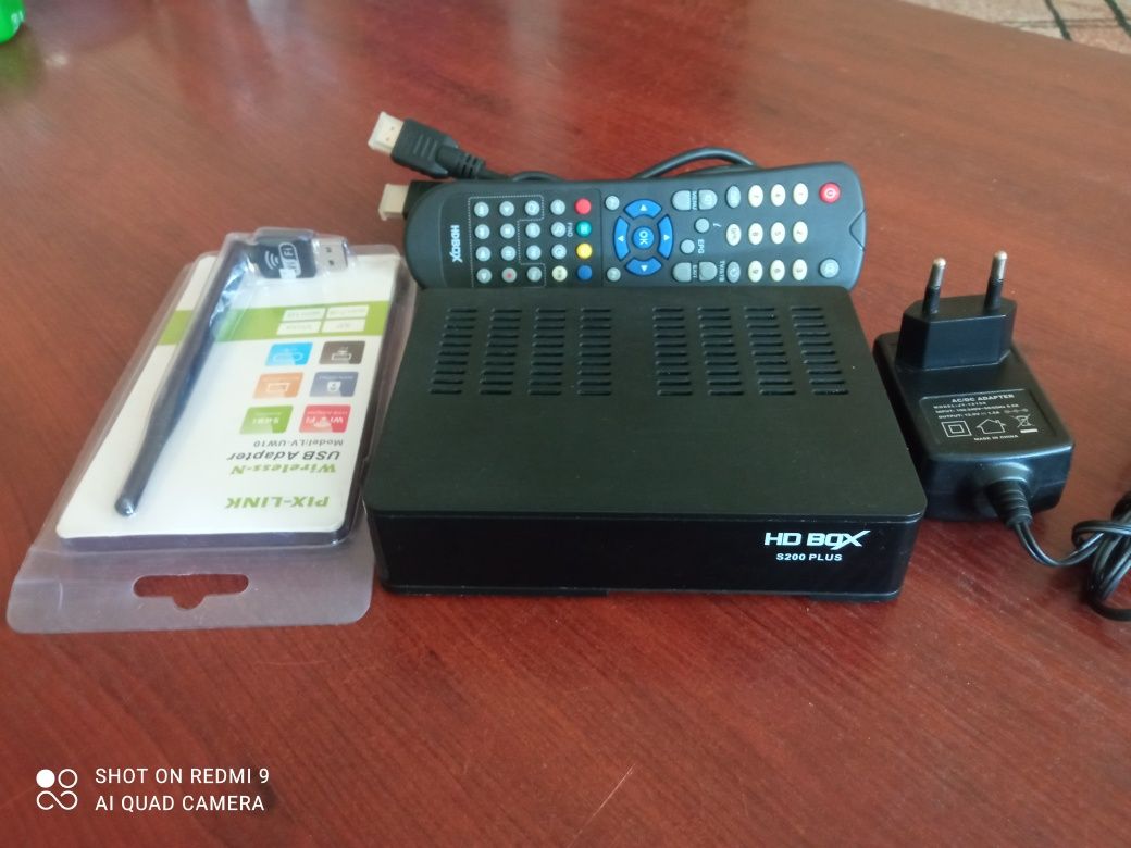 HD BOX S200+WiFi адаптер