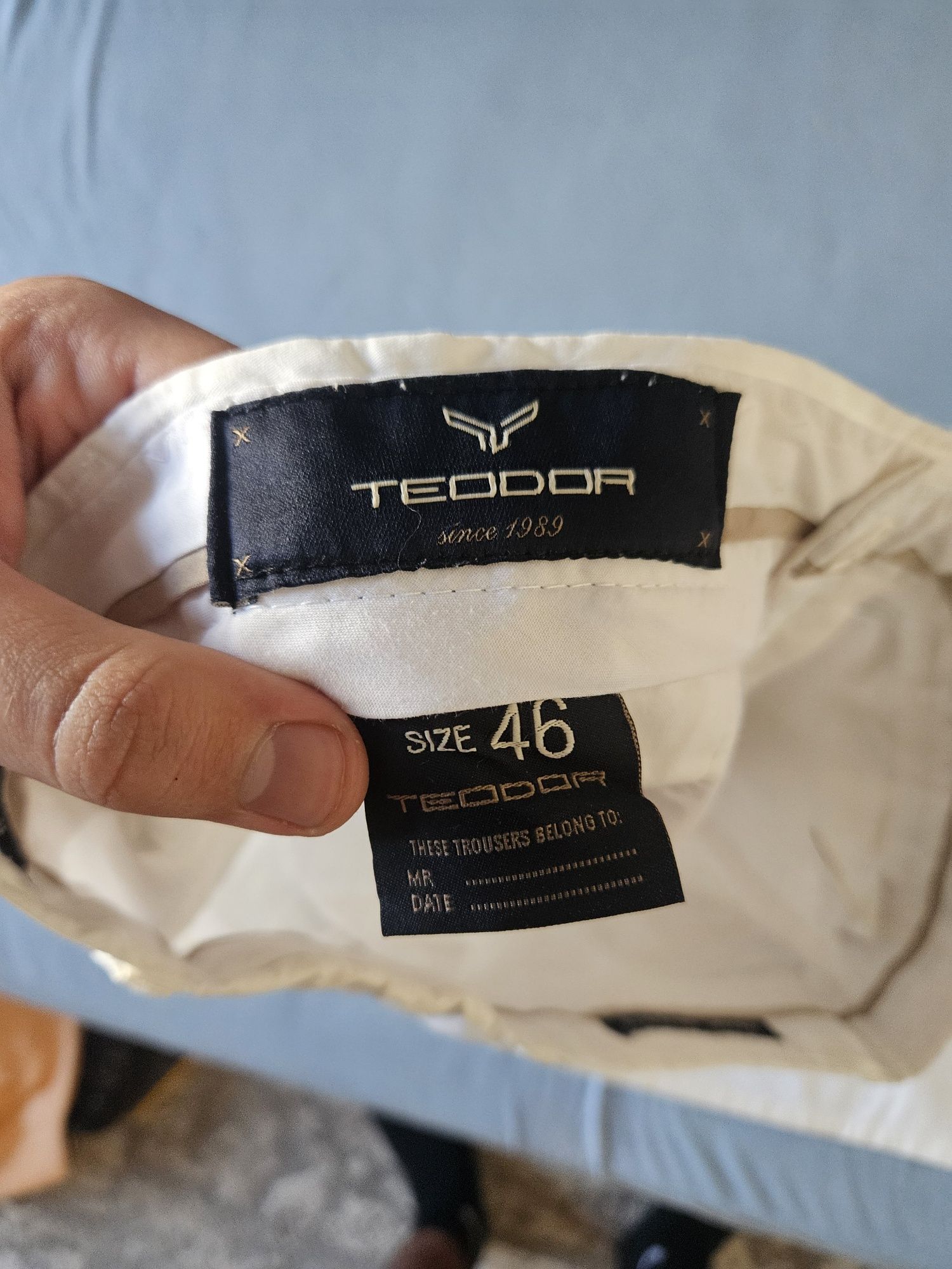 Бял панталон TEODOR