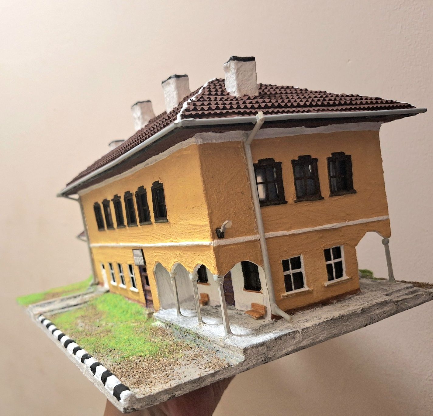Продавам авторски макет на старата жп спирка"птичар" в мащаб 1:87