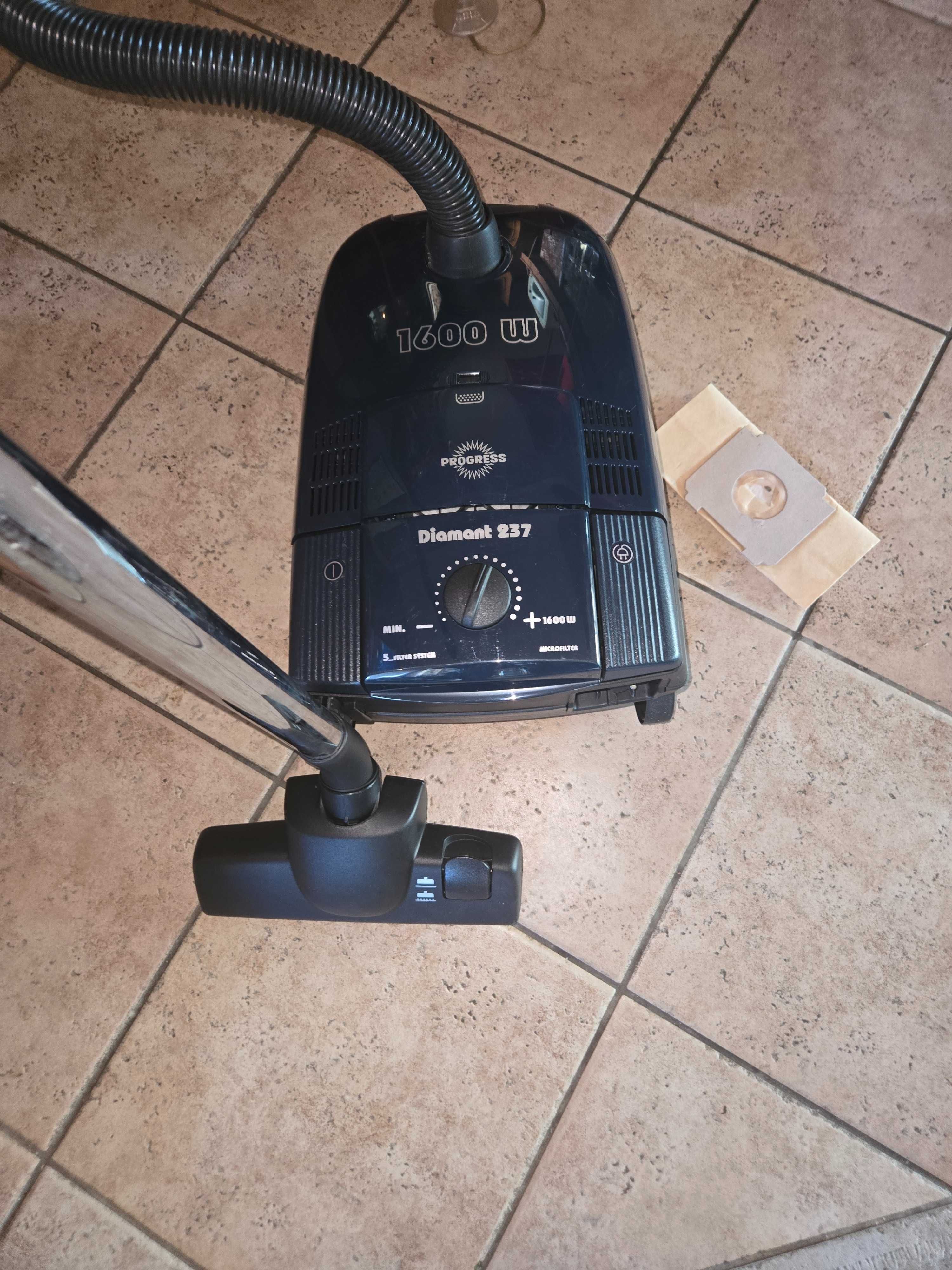 Прахосмукачка  PROGRESS  Diamant 237  1600w