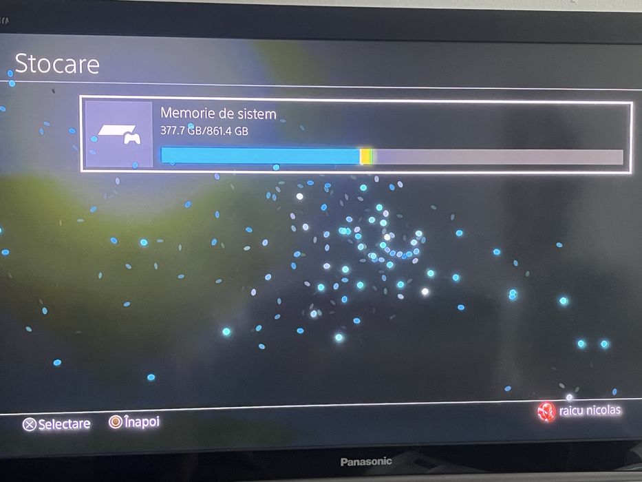 PS4 Slim + 1 manetă + 9 jocuri originale