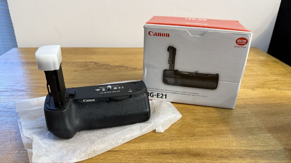 Grip cu baterie externa Canon BG-E21