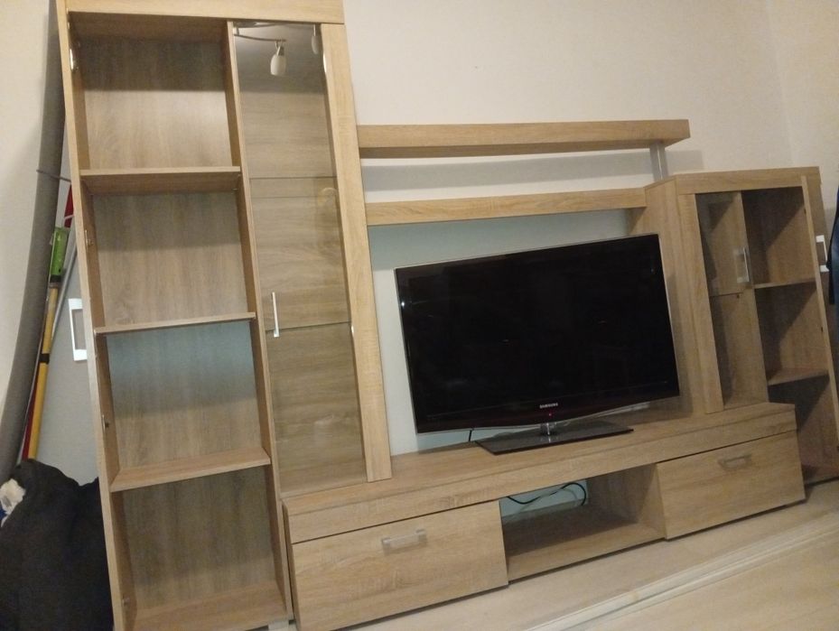 Mobila living cu spațiu TV