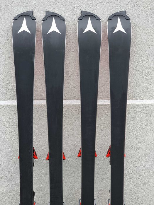 Ski/schi/schiuri ATOMIC REDSTER S9 145 cm + legaturi Atomic + clapari!