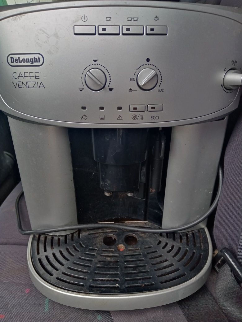 Кафе машина Delonghi