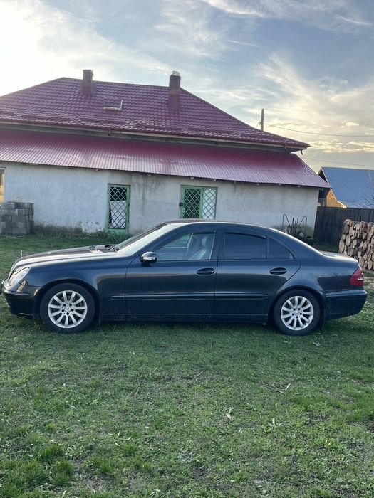 Mercedes W211 E Class