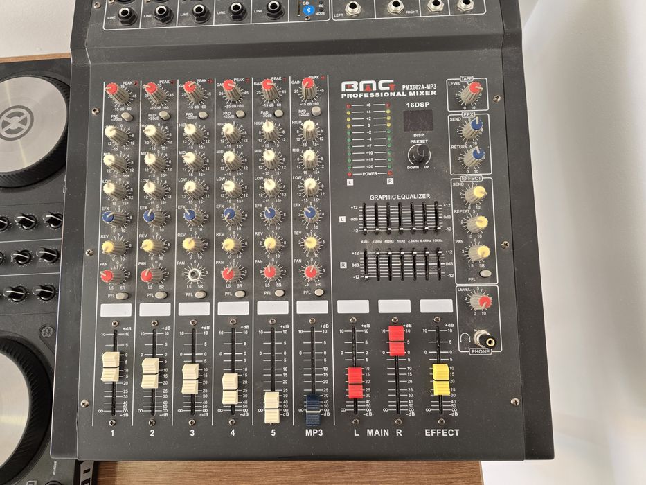 Vând urgent echipament audio