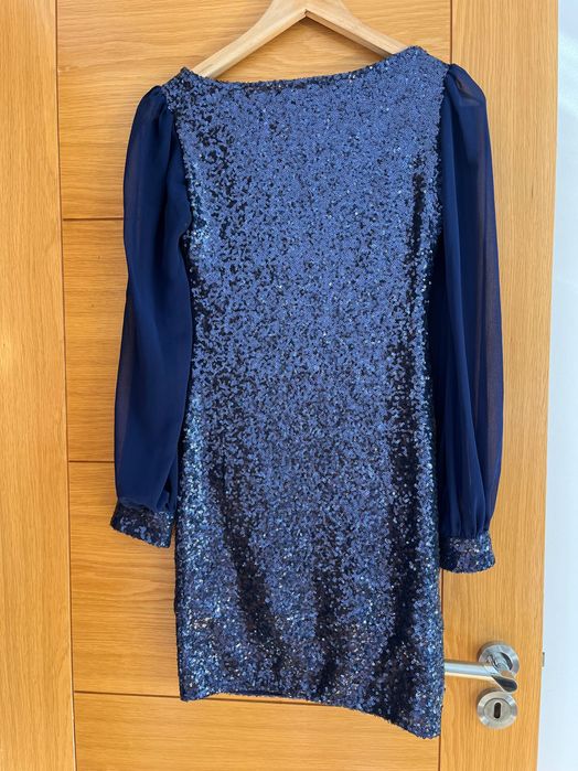Синя рокля с пайети