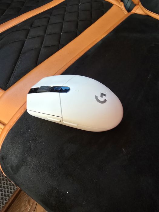 Logitech G305 Light Speed White. Цену можем обговорить. Срочно продаю.