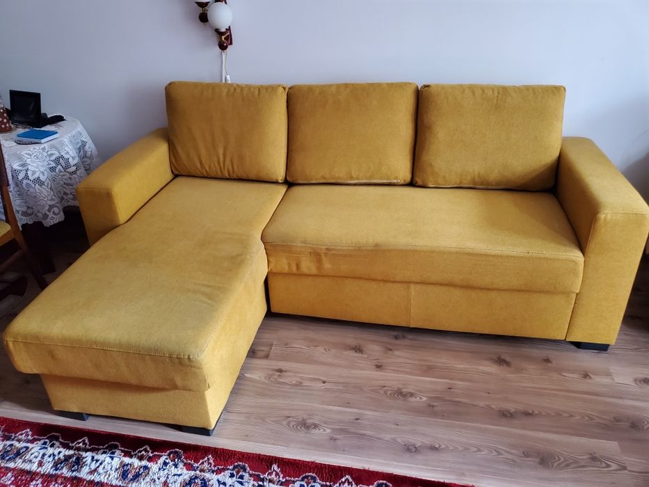 Vand coltar 2 persoane extensibil cu lada de depozitare