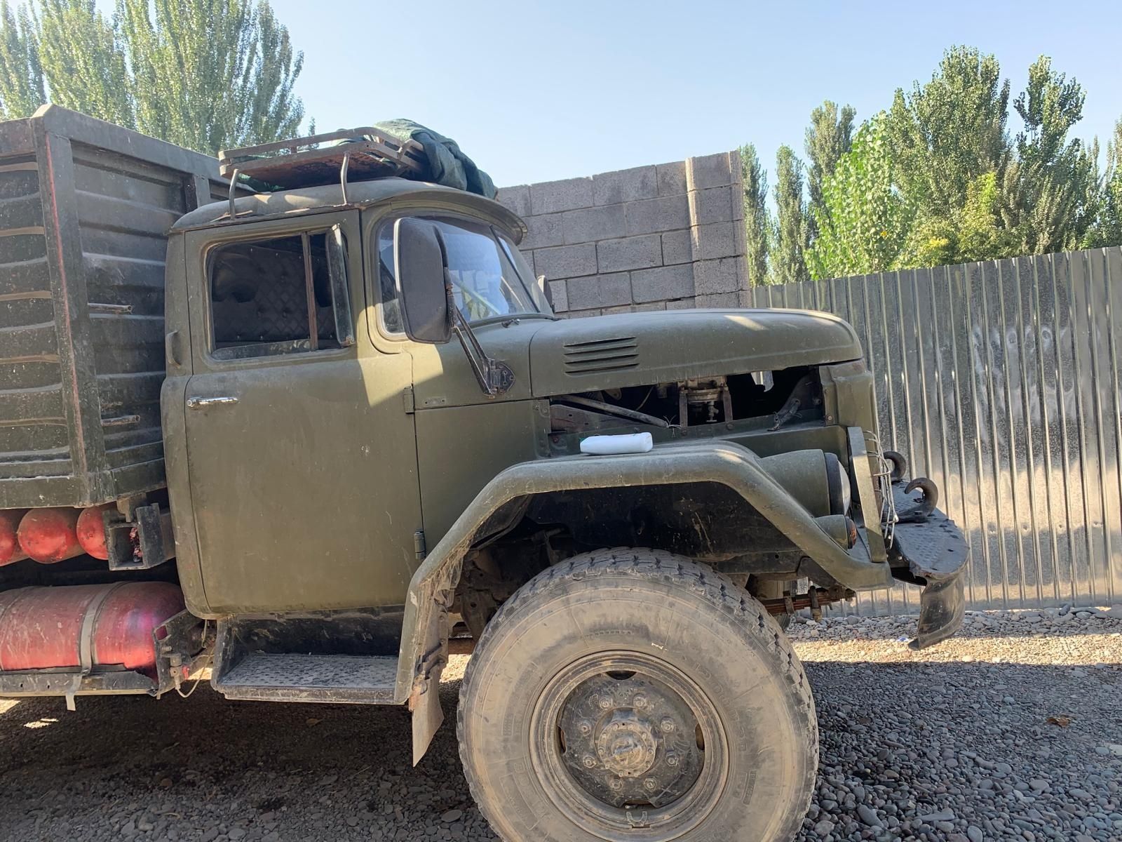 Zil 131  xolati idyal