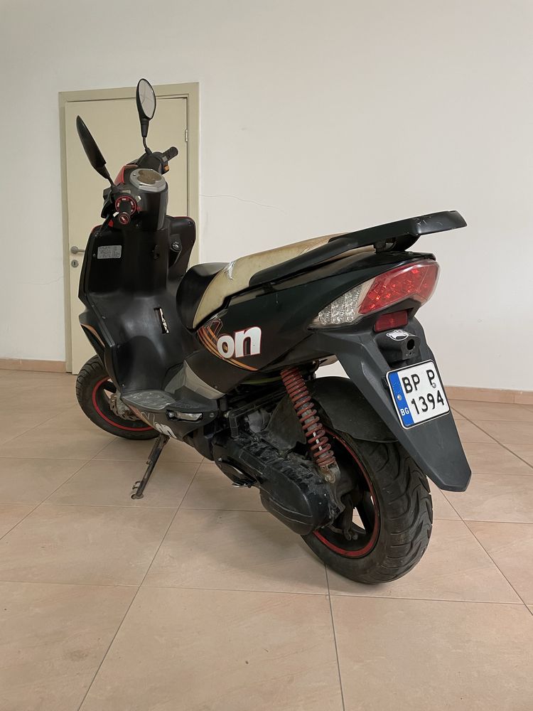 Скутер 50cc / Нов акумулатор/ гражданска/ платен преглед.