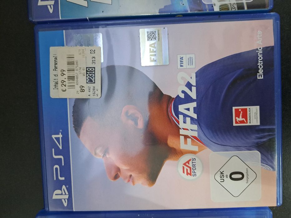 PlayStation 4 Pro 1tb+ 2 controllere+4 jocuri