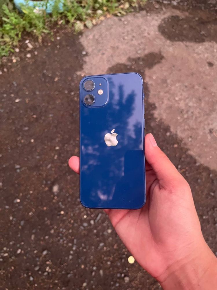Продаю 12 mini..