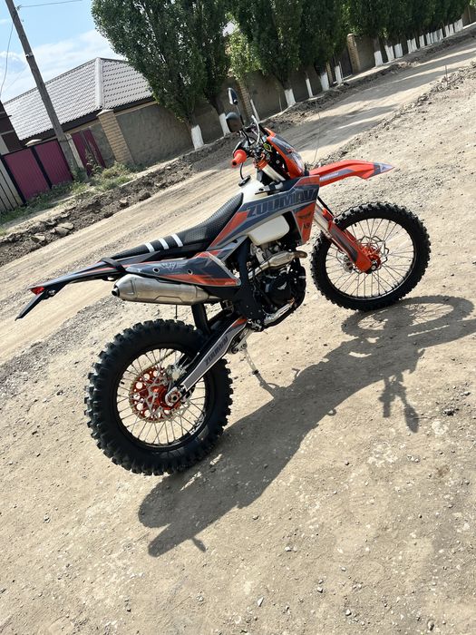 Мотоцикл Zuumav А9 YBS300R