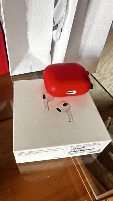 Продам почти новые air pods