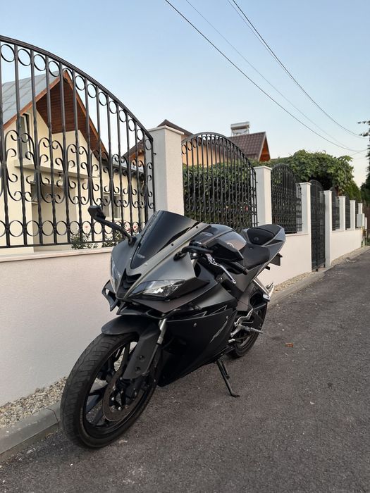 Yamaha yzf r125 2015