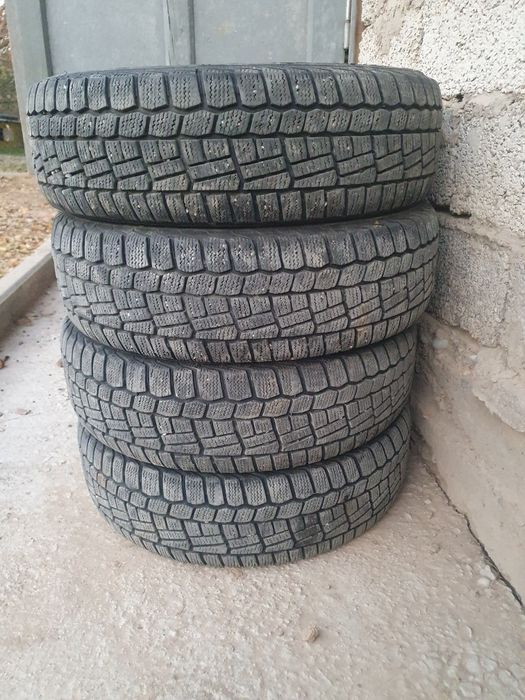 Зимние шины  185/70 R14