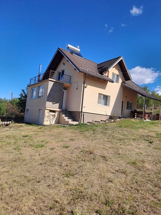 Casă de inchiriat si de vanzare