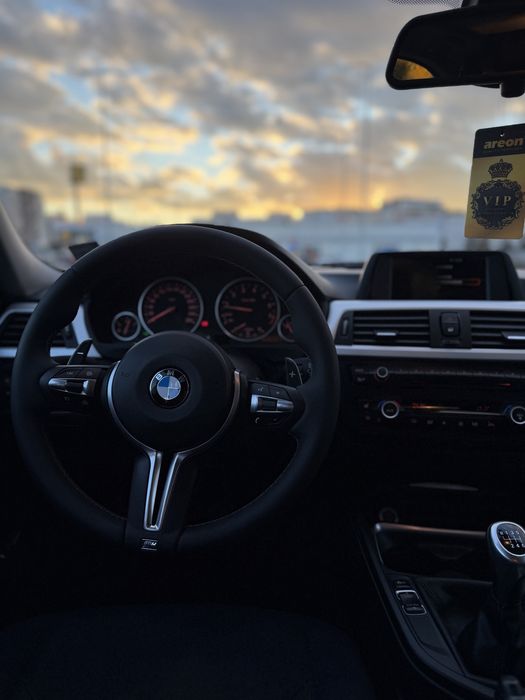BMW F30 320i