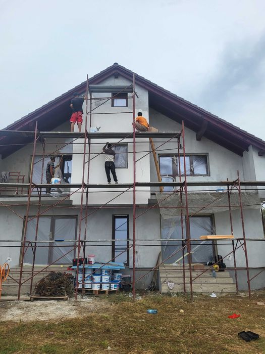 Executam lucrari de constructii