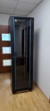 Dulap rack server de podea usa din sticla securizata