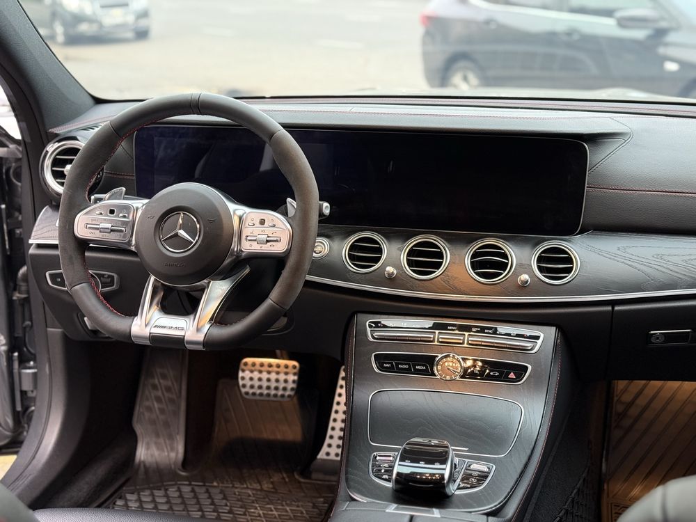 Mersedes benz E 5.3 AMG отлично состояние!!