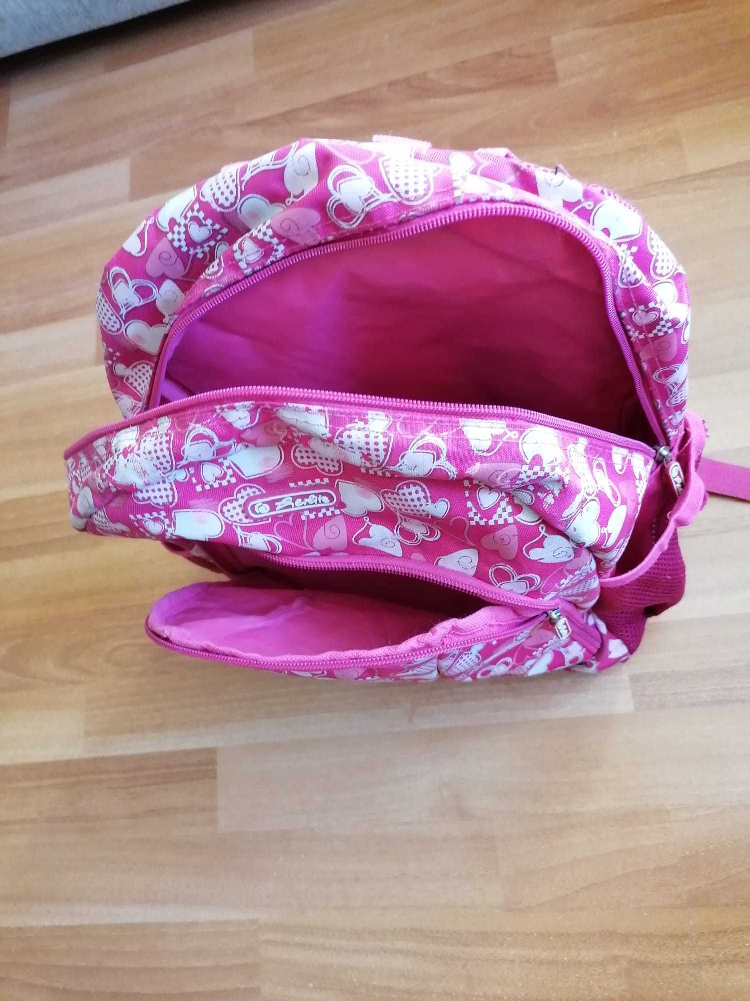 Ghiozdan / Rucsac tip troler cu roti Hello Kitty pentru clasele 1-4