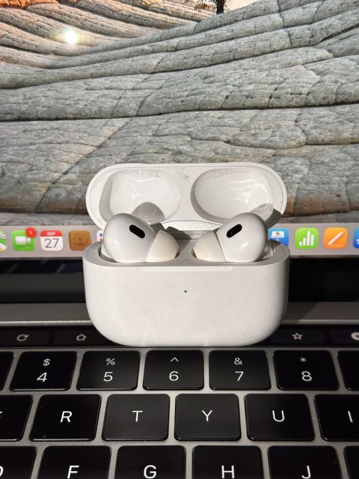 Airpods Pro 2 (Lightning Charging Case)