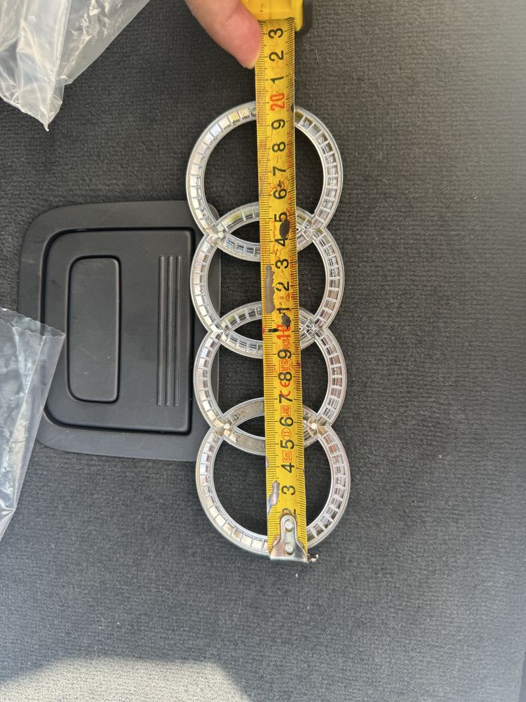 Accesorii Audi, sigla frontala audi, sigla grila Sline