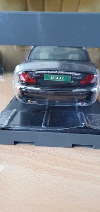 Jaguar xType,Hummer,Camaro Z 28,scară 1:18