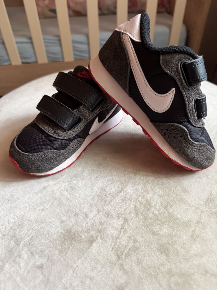 Детски маратонки Nike
