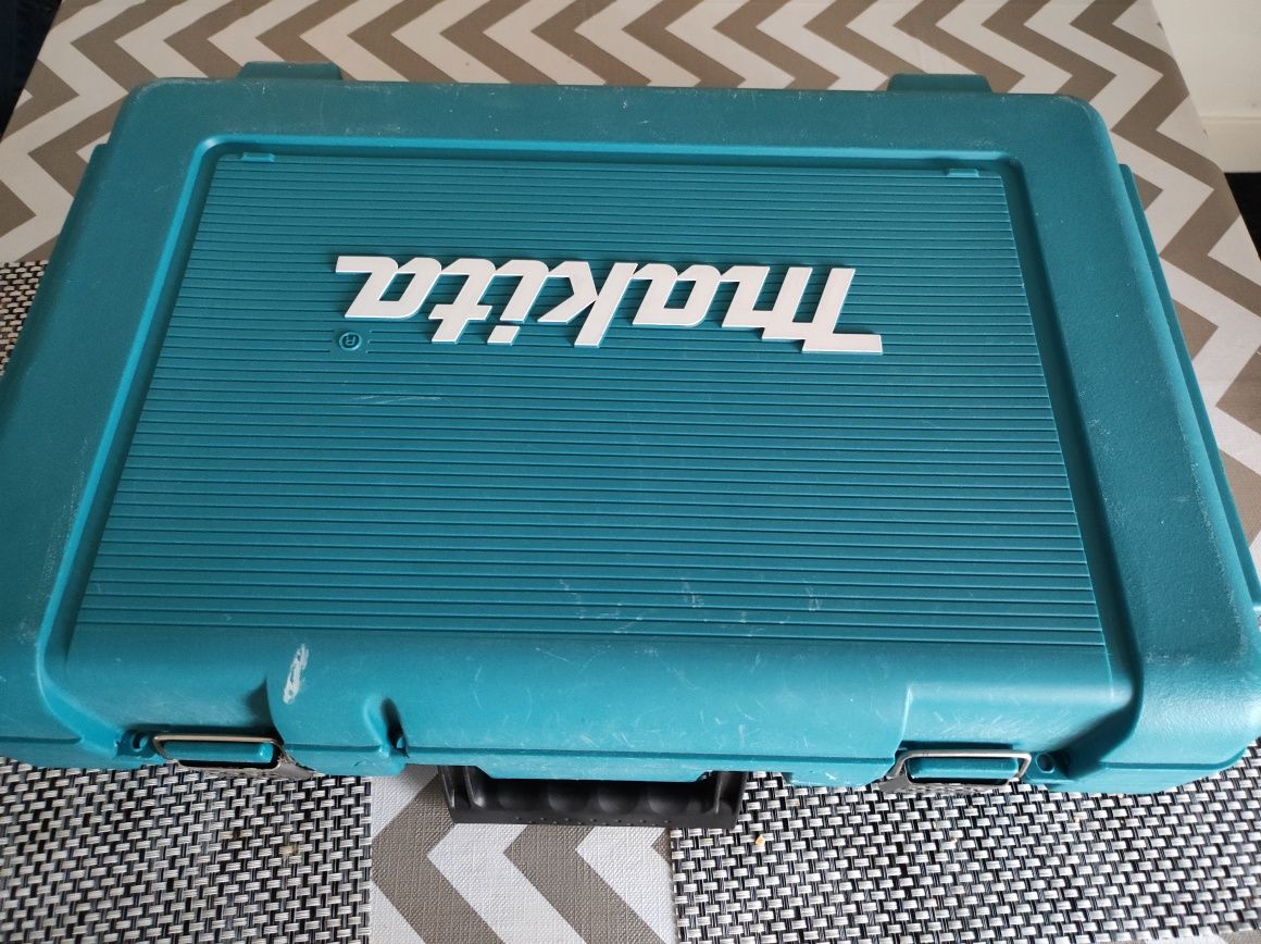 Винтоверт Makita 14.4 V