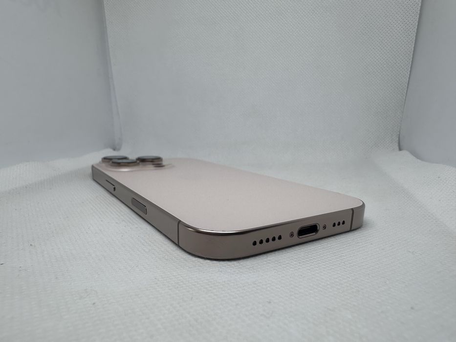 *Нов* Apple iPhone 16 Pro 256 GB Desert Titanium Unlocked