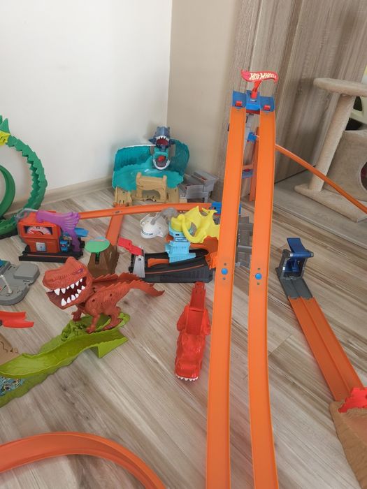 Писти Hot Wheels