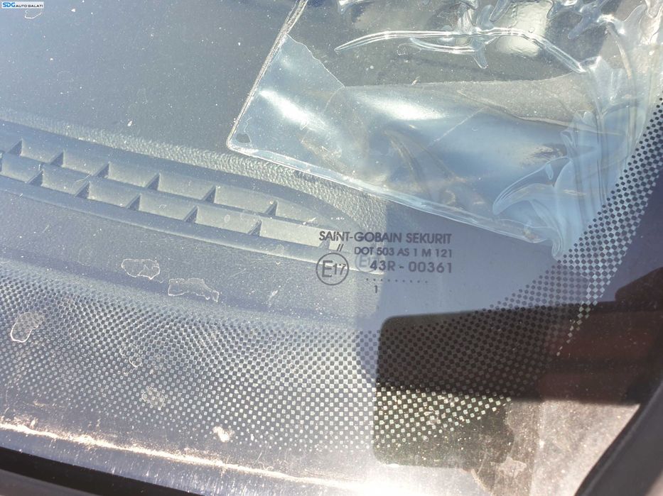 Parbriz Geam Sticla cu Senzori Ploaie Lumini cu Imperfectiuni Skoda Superb 2 Break Combi 2008 - 2015 [K0056]