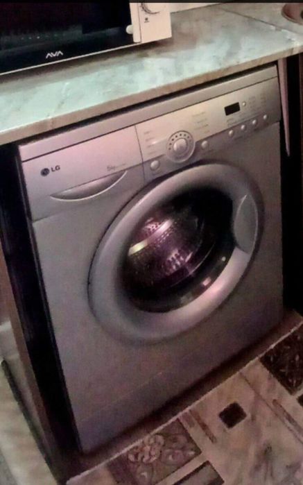 Продам стиральную машину срочно